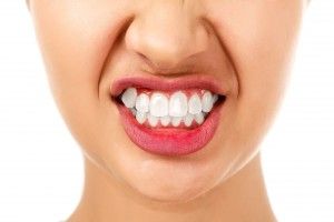 [company_name_branding] dientes de una mujer